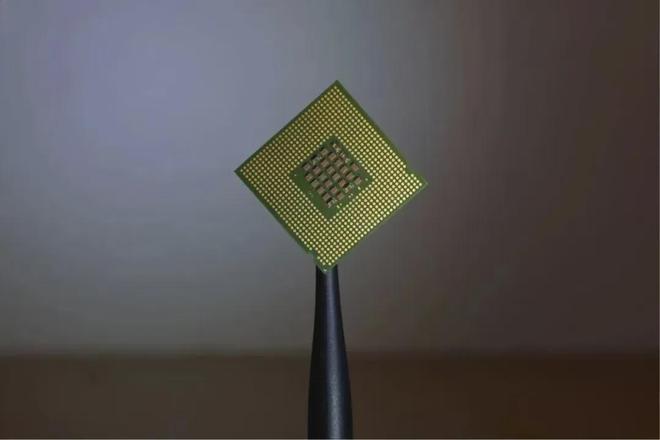 买不起英伟达“特供”，中国创业者偏爱4090